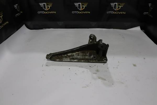 FORD TRANSİT 100 L-S-V ÇIKMA PARÇA TRANSİT T15 MOTOR KULAĞI